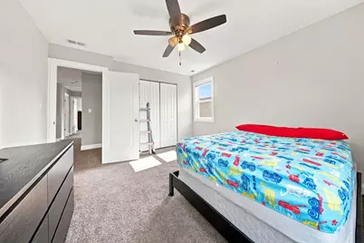 5337 W Barry Avenue, Chicago, IL 60641 - Photo 25