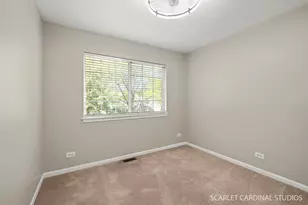 42 Egg Harbour Ct, Schaumburg, IL 60173 - Photo 15