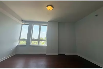 6000 N Cicero Avenue #302, Chicago, IL 60646 - Photo 9