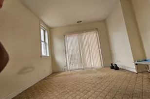 2113 W Gladys Ave, Chicago, IL 60612 - Photo 13