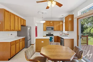 566 W Wildspring Rd, Round Lake, IL 60073 - Photo 25
