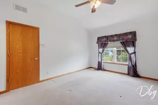 566 W Wildspring Rd, Round Lake, IL 60073 - Photo 37