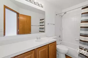 566 W Wildspring Rd, Round Lake, IL 60073 - Photo 31