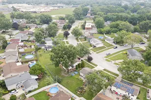 5700 Victoria Dr, Oak Forest, IL 60452 - Photo 27