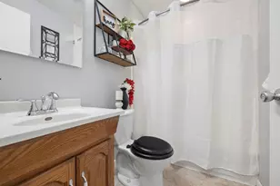 5700 Victoria Dr, Oak Forest, IL 60452 - Photo 13
