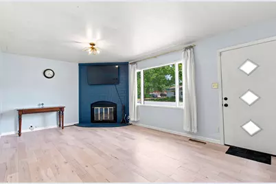 1709 Crescent Drive, Champaign, IL 61821 - Photo 5