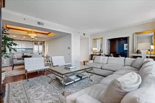180 E Pearson St, Chicago, IL 60611 - Photo 13