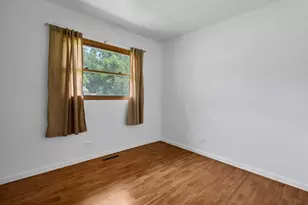 18595 W Pamela Pl, Gurnee, IL 60031 - Photo 9