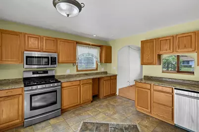 18595 W Pamela Place, Gurnee, IL 60031 - Photo 3