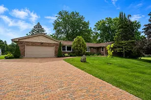 1447 Carol Ln, Deerfield, IL 60015 - Photo 1