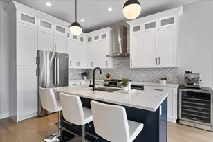 2446 W Augusta Blvd, Chicago, IL 60622 - Photo 3