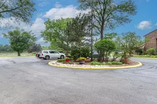 465 W Dominion Dr, Wood Dale, IL 60191 - Photo 3