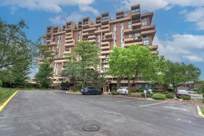 465 W Dominion Drive #204, Wood Dale, IL 60191 - Photo 1