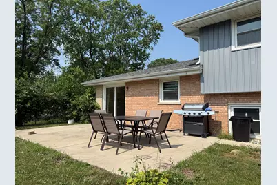 10507 S Terry Drive, Palos Hills, IL 60465 - Photo 3