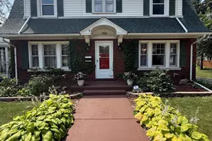 186 N Du Bois Ave, Elgin, IL 60123 - Photo 1
