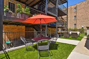 833 N Hoyne Ave, Chicago, IL 60622 - Photo 17