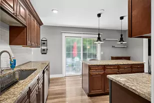 1603 Roder Ct, Streamwood, IL 60107 - Photo 7