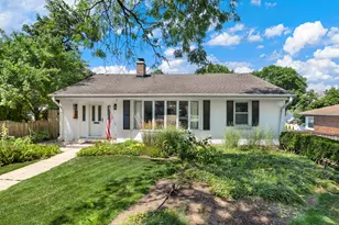 56 Chicago Ave, Clarendon Hills, IL 60514 - Photo 1