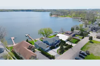 245 Sunrise Lane, Lake Zurich, IL 60047 - Photo 45