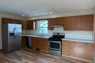 342 E Myrtle St, Herscher, IL 60941 - Photo 7