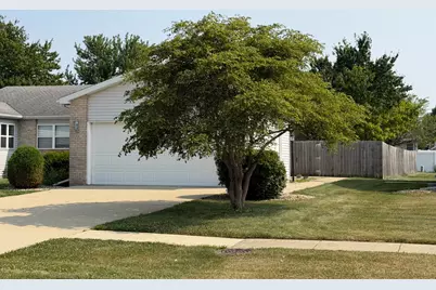 342 E Myrtle Street, Herscher, IL 60941 - Photo 3