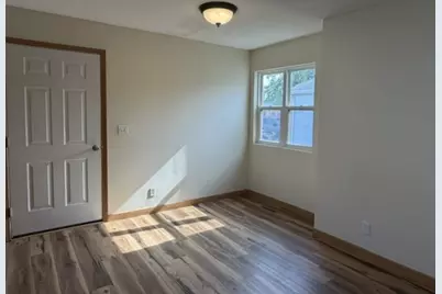 342 E Myrtle Street, Herscher, IL 60941 - Photo 9