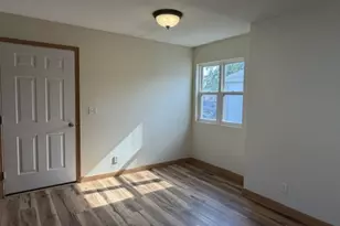 342 E Myrtle St, Herscher, IL 60941 - Photo 9