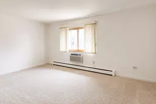 1243 Washington Street E, Des Plaines, IL 60016 - Photo 5