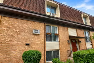1243 Washington Street E, Des Plaines, IL 60016 - Photo 1