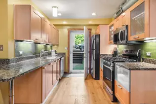 7020 N Paulina St, Chicago, IL 60626 - Photo 7