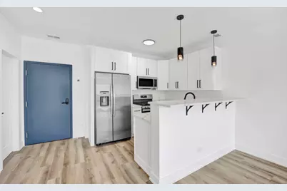 4350 W Lawrence Avenue #405, Chicago, IL 60630 - Photo 3