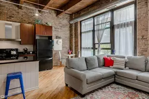 1040 W Adams St, Chicago, IL 60607 - Photo 3