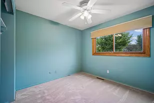 118 Dartmoor Dr, Crystal Lake, IL 60014 - Photo 5