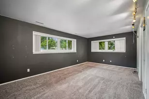 118 Dartmoor Dr, Crystal Lake, IL 60014 - Photo 3