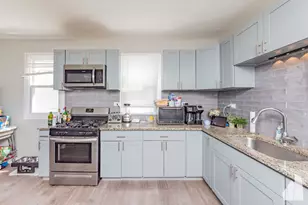 2923 N Avers Ave, Chicago, IL 60618 - Photo 5