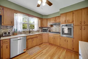 205 Sharon Dr, Sleepy Hollow, IL 60118 - Photo 13