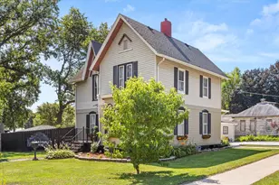 709 W Bridge St, Streator, IL 61364 - Photo 5
