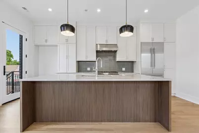 3820 N Damen Avenue #2, Chicago, IL 60618 - Photo 9
