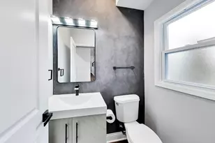 2227 Foster St, Evanston, IL 60201 - Photo 9