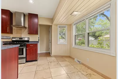 1403 Comanche Drive, Rockford, IL 61107 - Photo 5
