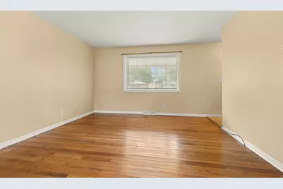 1403 Comanche Drive, Rockford, IL 61107 - Photo 9