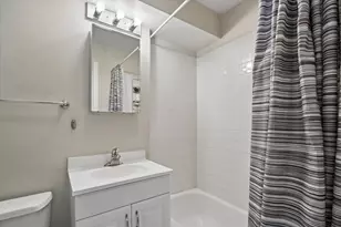 5646 N Kenmore Ave, Chicago, IL 60660 - Photo 11
