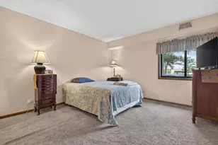 1424 Woodbridge Rd, Joliet, IL 60436 - Photo 11