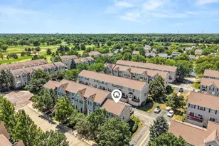 1096 Village Center Pkwy, Aurora, IL 60506 - Photo 17