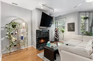 1522 N Bosworth Ave, Chicago, IL 60642 - Photo 3