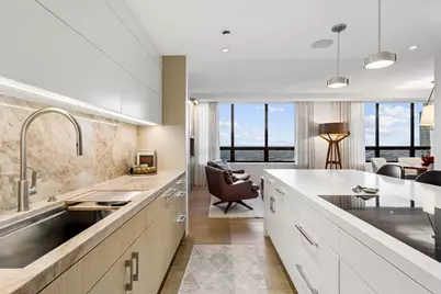 180 E Pearson Street #5601, Chicago, IL 60611 - Photo 11