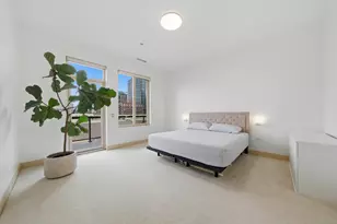 305 S Racine Ave, Chicago, IL 60607 - Photo 17