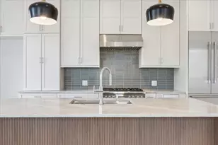 3820 N Damen Ave, Chicago, IL 60618 - Photo 3