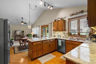 232 Royal Ln, Bloomingdale, IL 60108 - Photo 9