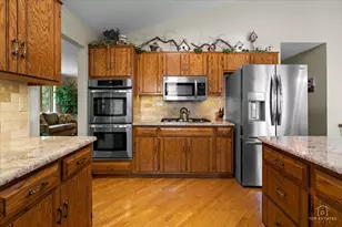 232 Royal Ln, Bloomingdale, IL 60108 - Photo 11